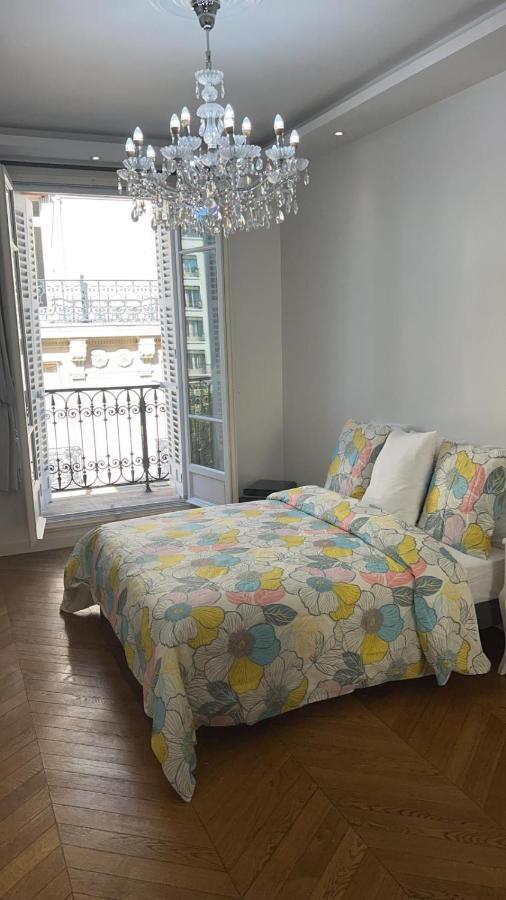 Appartement Champs-Elysees - Hala Париж Екстериор снимка